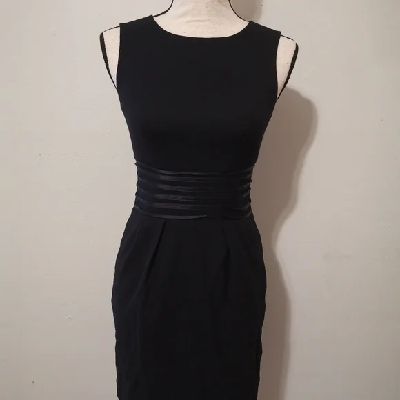 ❌SOLD❌ Banana Republic Little Black Dres - Picture 1 of 7